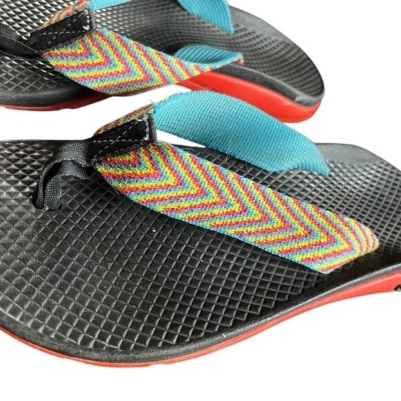 Chaco Women's Size 5 Rainbow Strap Flip Flop Sandals - Picture 2 of 4